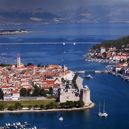 Maribela Apartments Trogir Exterior foto